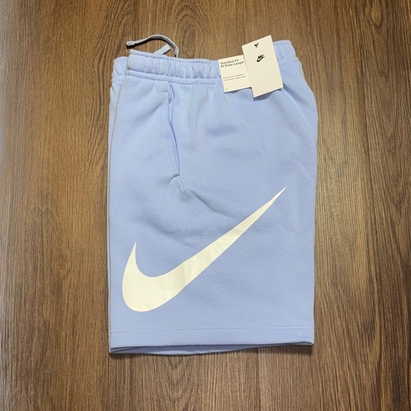 🔥🔥🔥Nike Blue Athletic Shorts with White Swoosh Size: Medium🔥🔥🔥 - Picture 8 of 8